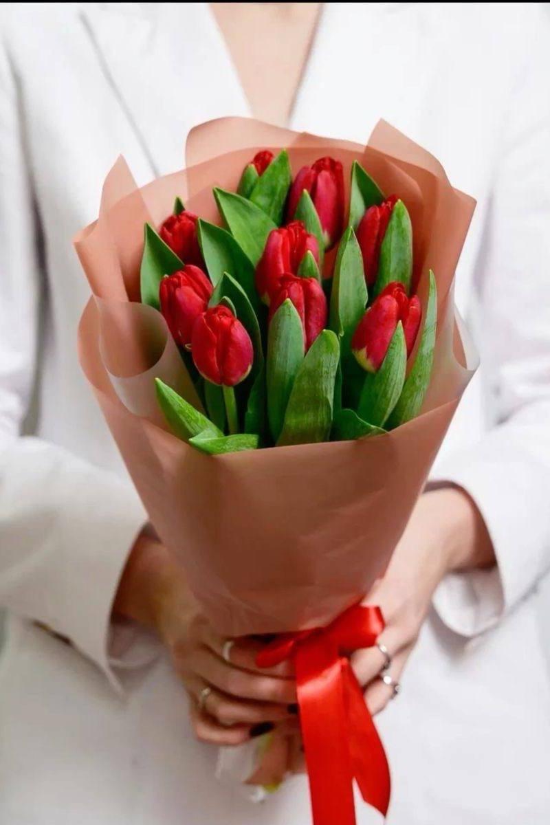 9 тюльпанов