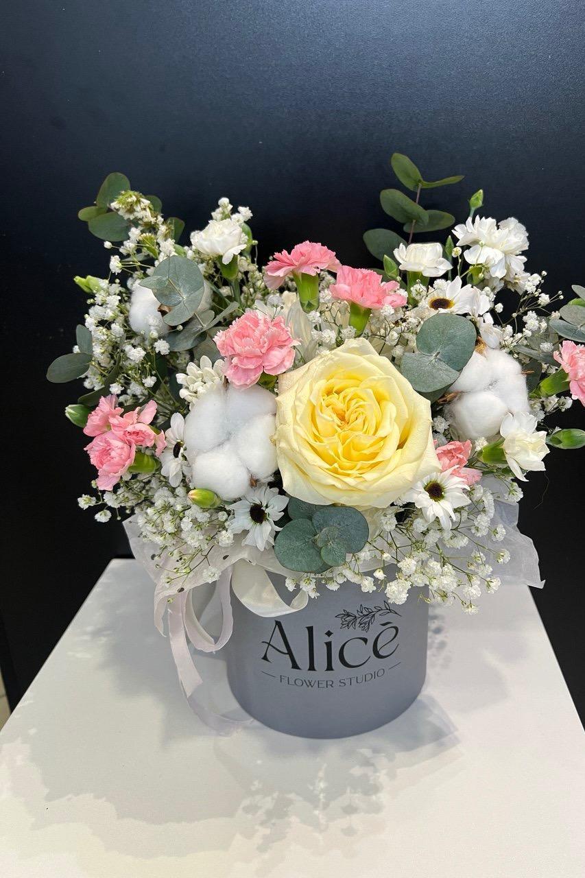 Цветочный комплимент в коробочке