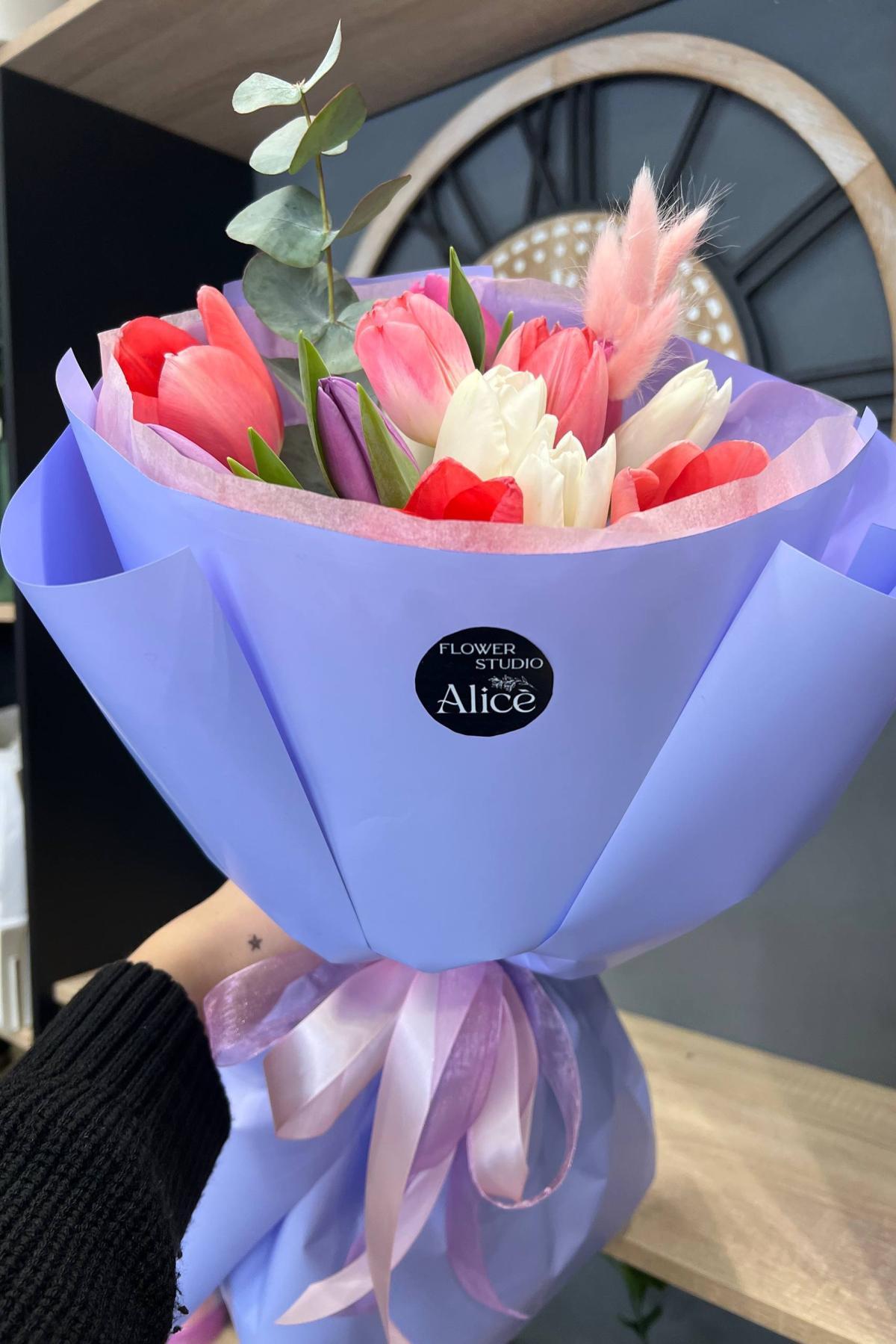 Подари жене