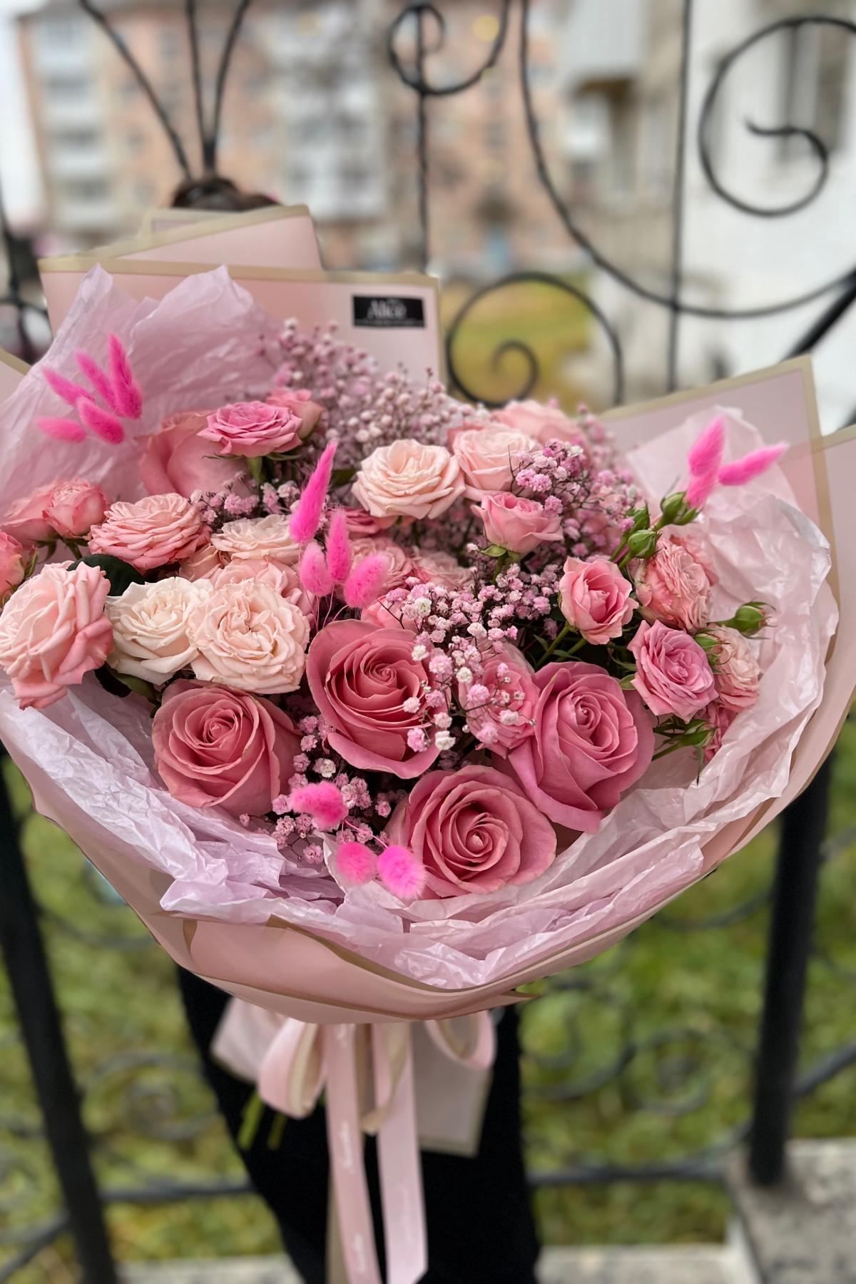 Букет маме из роз