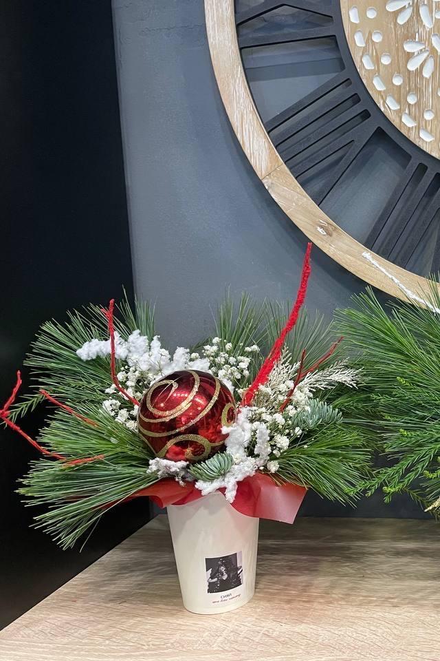 Композиция новогодняя в стаканчике